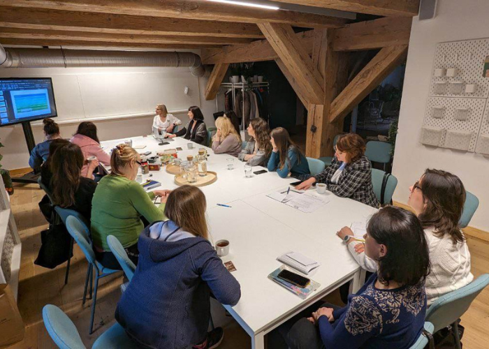 Kopia Brzoskwiniowy Pedagog Szkolny Nowa Tresc Uslugi Spoleczne Post na Facebook2 v4